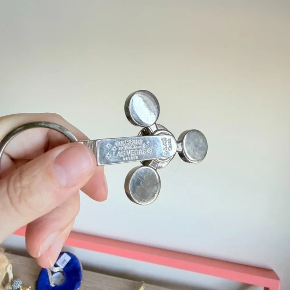 Las Vegas‎ Nevada Keychain Lucky Chip Fidget Spinner Vegas Fun Retro